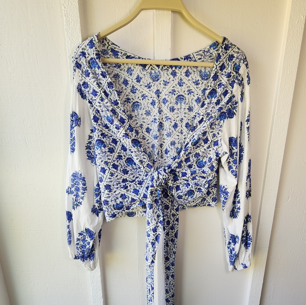 Nicole Miller Artelier Linen Blend Plunging Neck Line Blue and White Floral